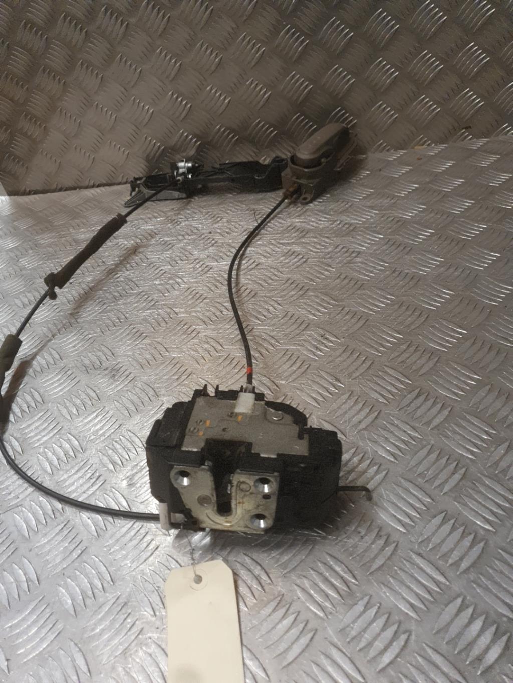Chiusura centralizzata anteriore sinistra NISSAN NOTE 1 PHASE 1 Diésel - 1