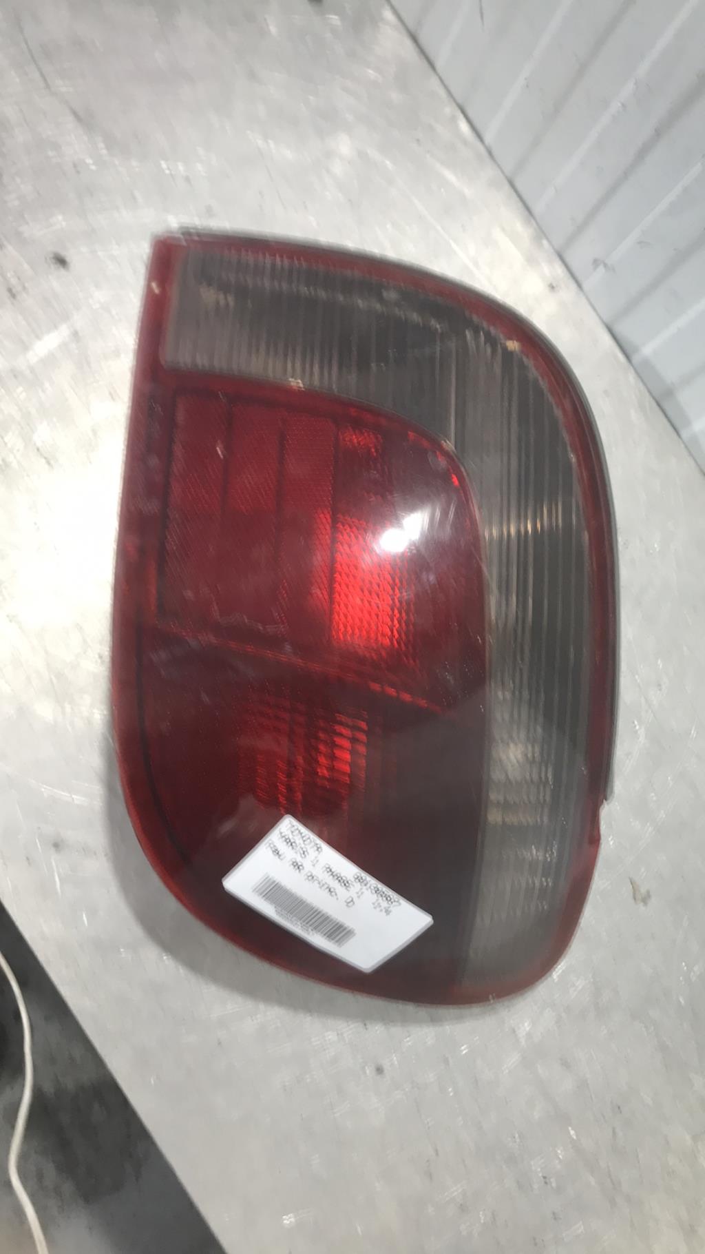 Fanale posteriore principale destro (luci) TOYOTA YARIS 1 PHASE 1 Diésel - 1