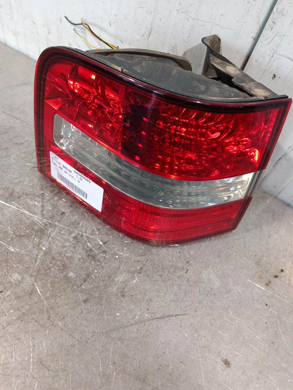 Fanale posteriore principale sinistro (luci) FIAT STILO BREAK Diésel - 1