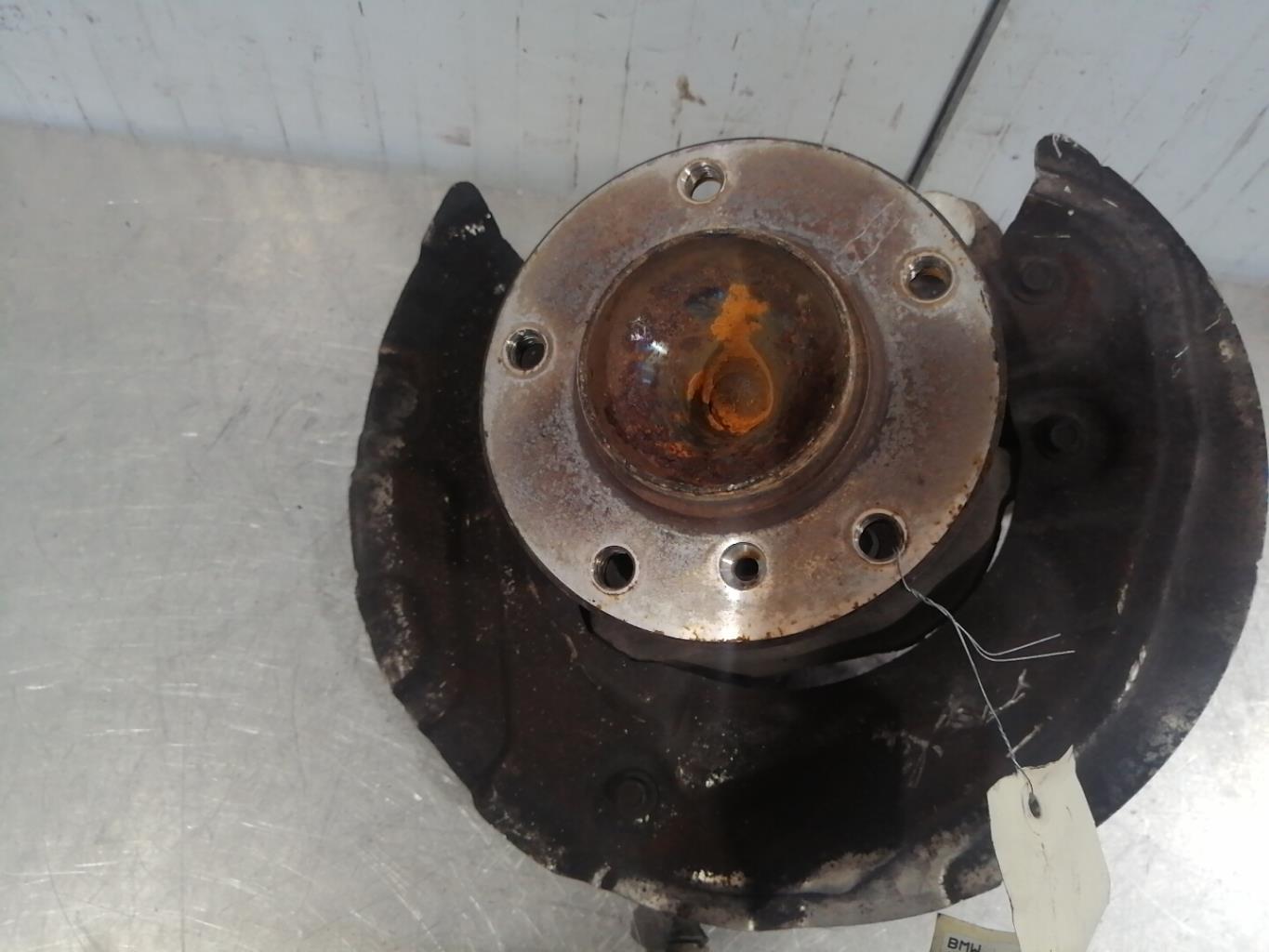 Fusee avant droit BMW SERIE 1 E81 Diesel - 1