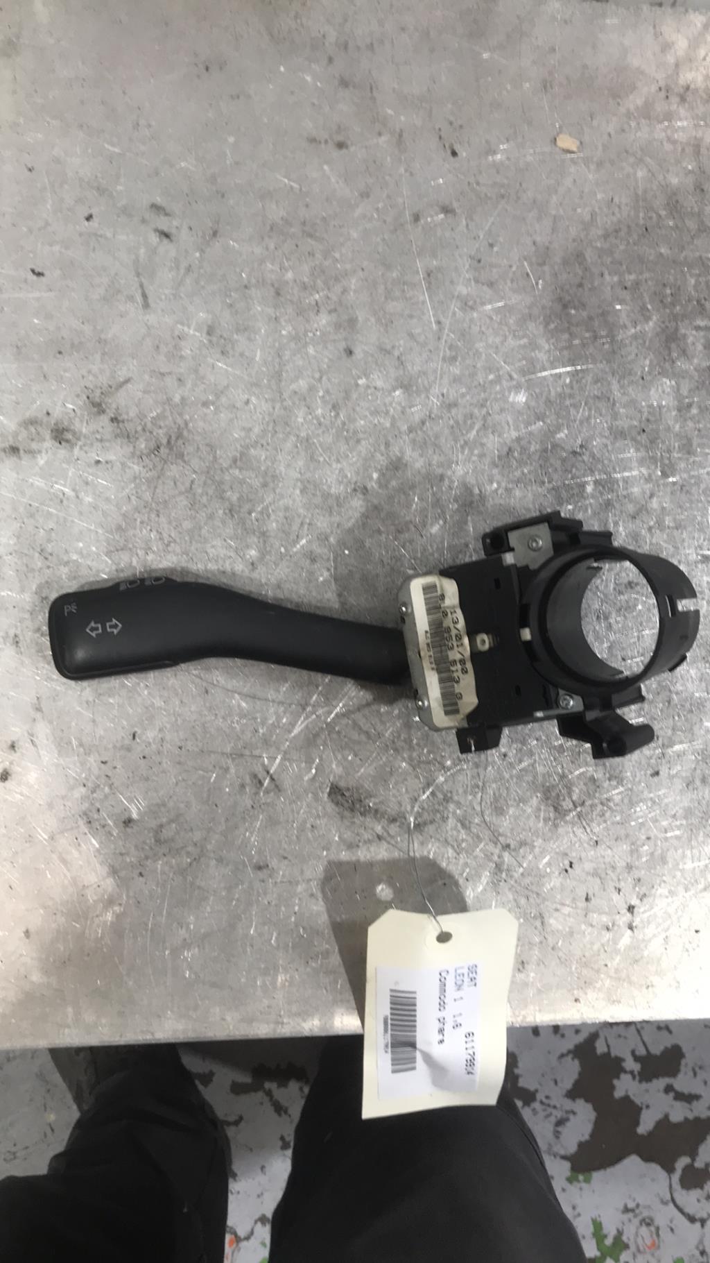 Commodo phare SEAT LEON 1 Essence - 1