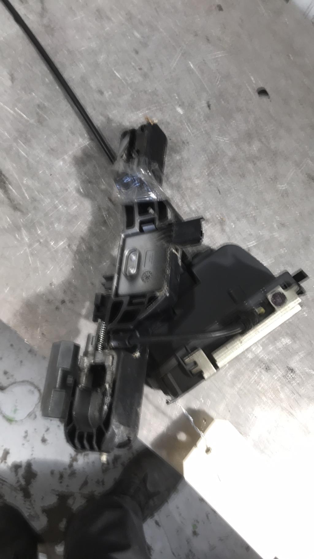 Chiusura centralizzata posteriore destra RENAULT ESPACE 4 PHASE 2 Diésel - 1