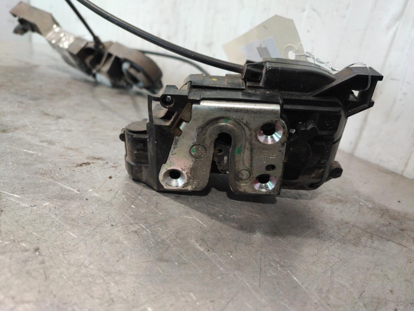 Chiusura centralizzata posteriore destra RENAULT CLIO 3 PHASE 1 Diésel - 1