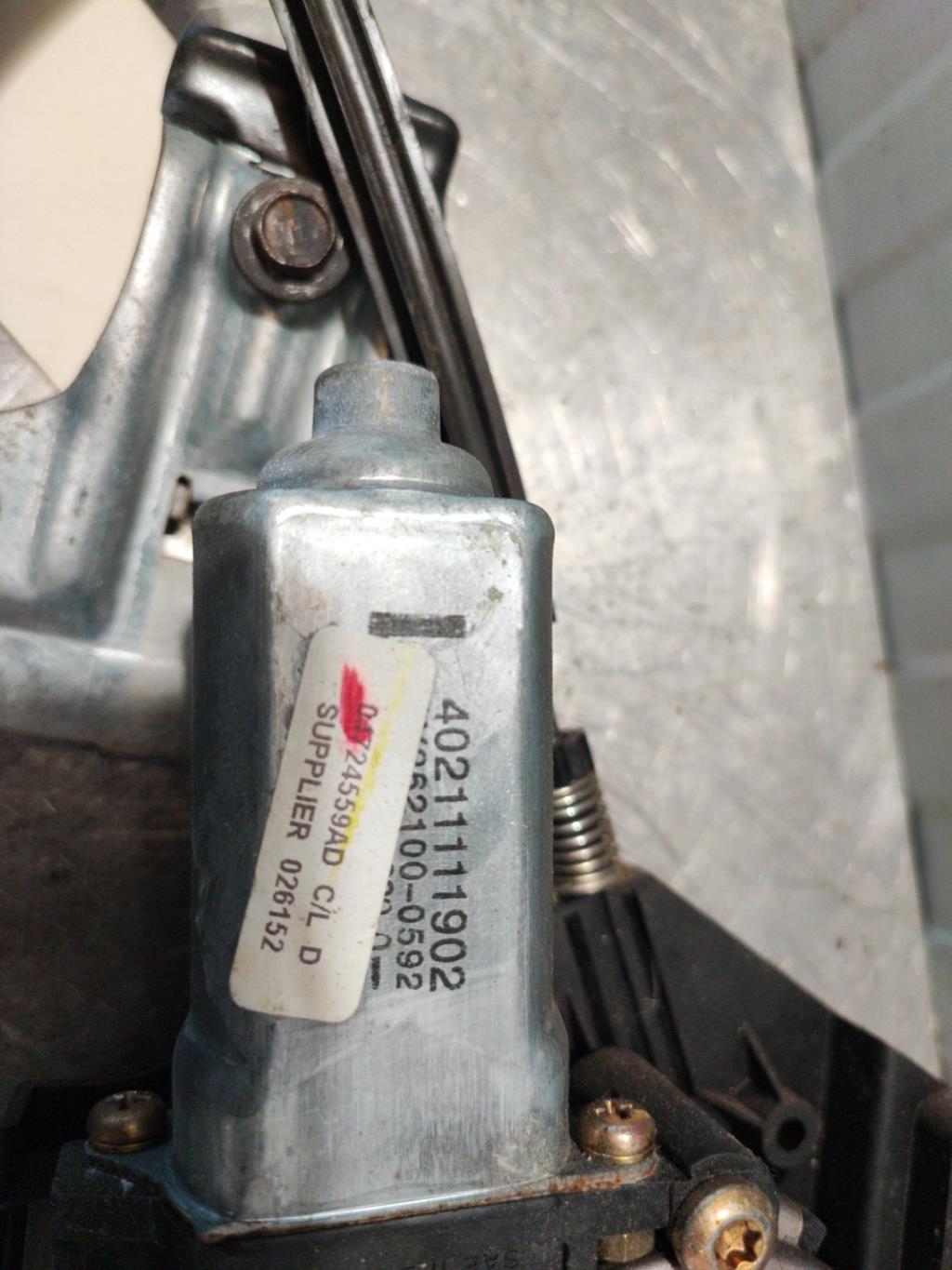Alzacristalli elettrico posteriore sinistro CHRYSLER PT CRUISER PHASE 1 BREAK Gasolina - 1