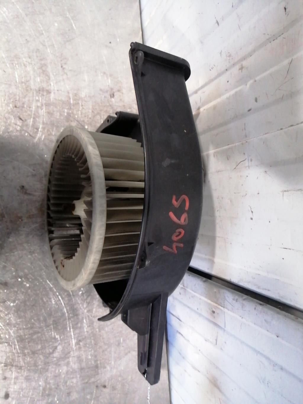 Pulseur d'air VOLKSWAGEN FOX Essence - 1