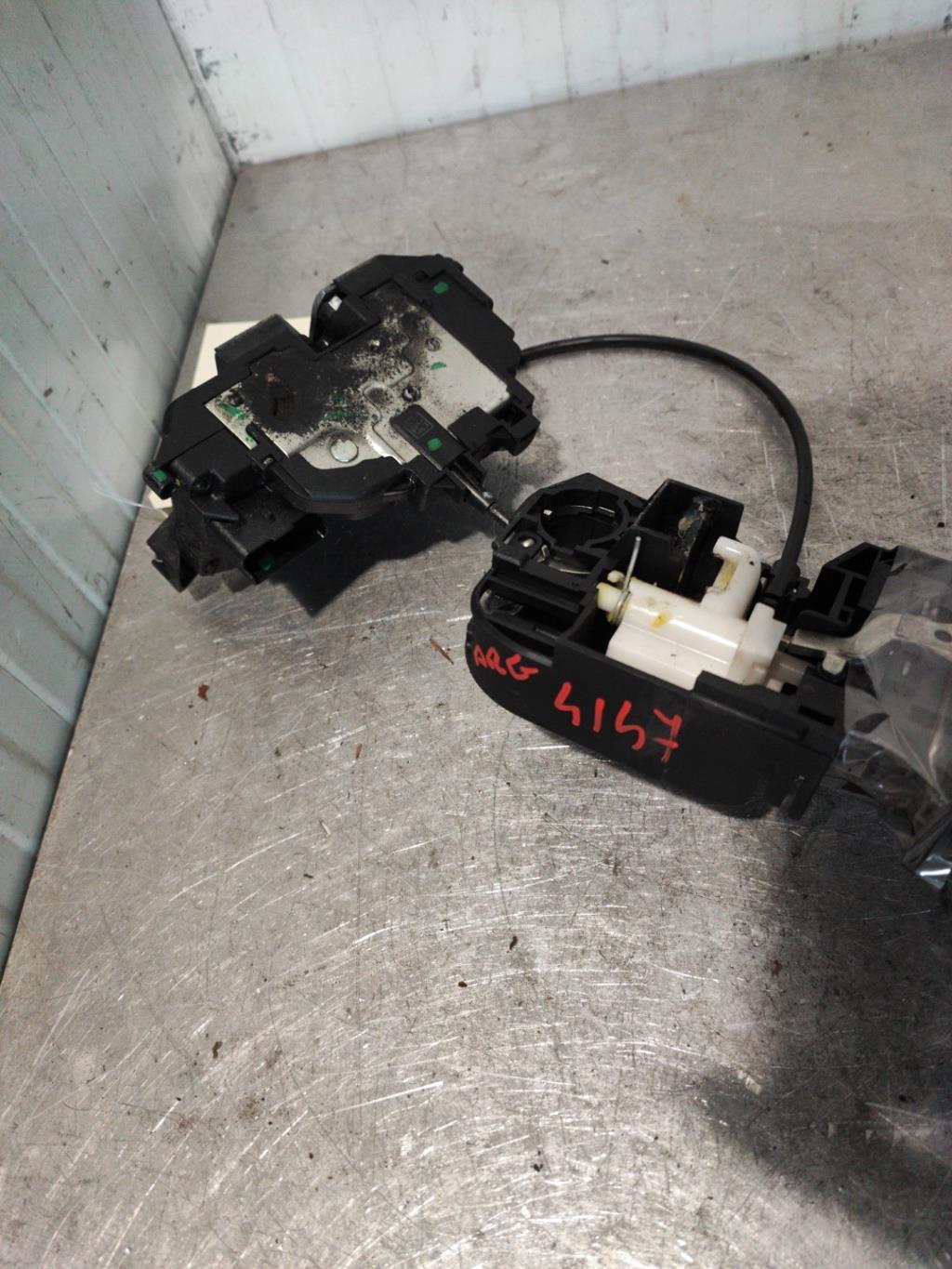 Chiusura centralizzata posteriore sinistra RENAULT MEGANE 3 PHASE 1 Diésel - 1