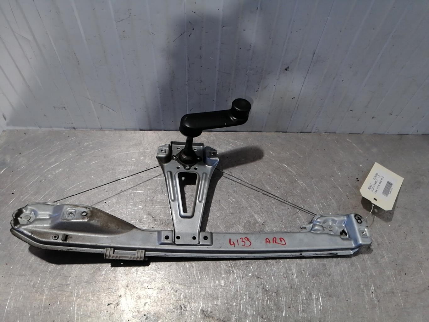 Alzacristalli manuale posteriore destro RENAULT CLIO 3 PHASE 1 Diésel - 1