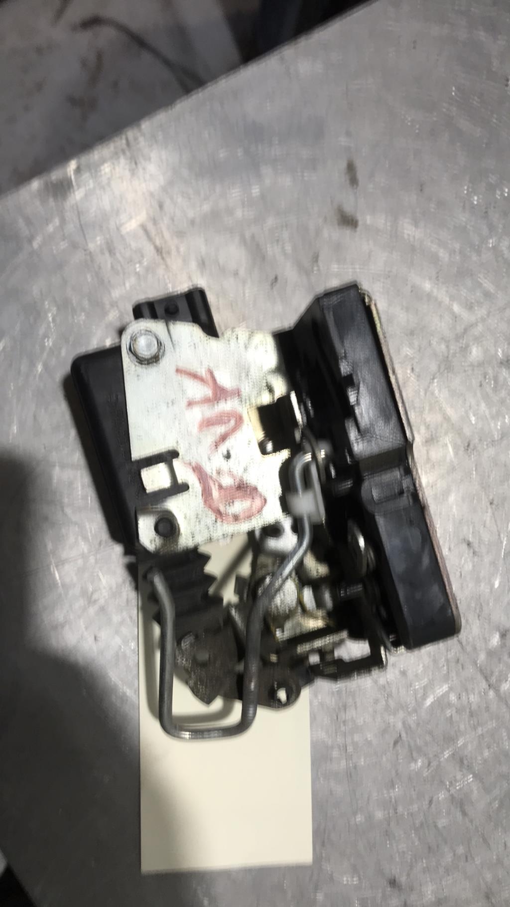 Chiusura centralizzata posteriore destra DACIA LOGAN MCV 1 PHASE 1 BREAK Diésel - 1
