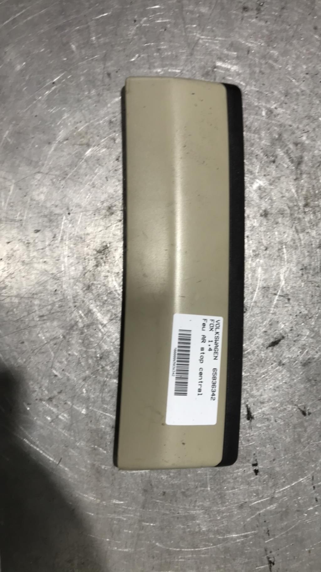Feu arriere stop central VOLKSWAGEN FOX Diesel - 1