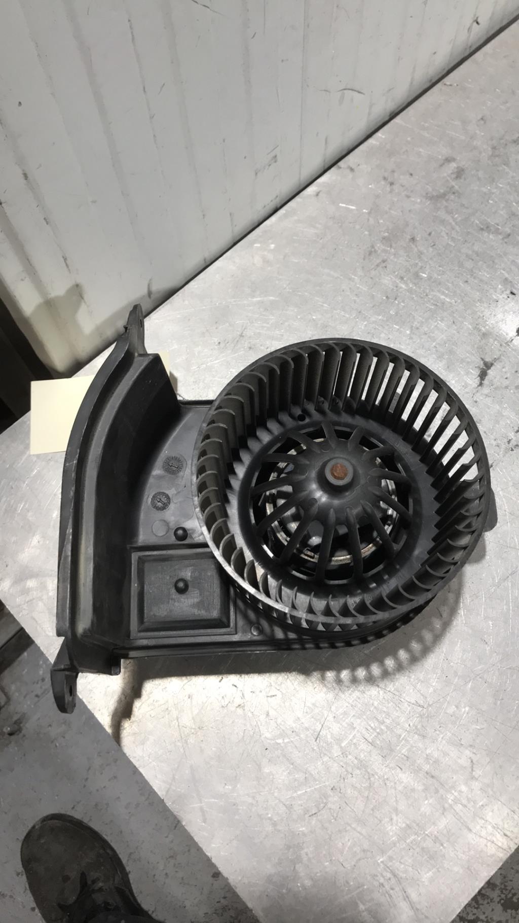 Pulseur d'air RENAULT CLIO 2 PHASE 2 Essence - 1