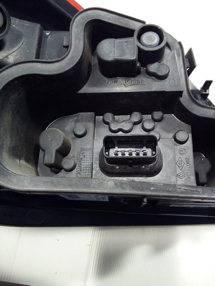 Fanale posteriore principale destro (luci) RENAULT MEGANE 3 PHASE 1 COUPE Diésel - 1