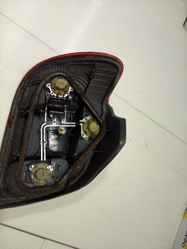 Fanale posteriore principale destro (luci) TOYOTA YARIS 1 PHASE 2 Diésel - 1
