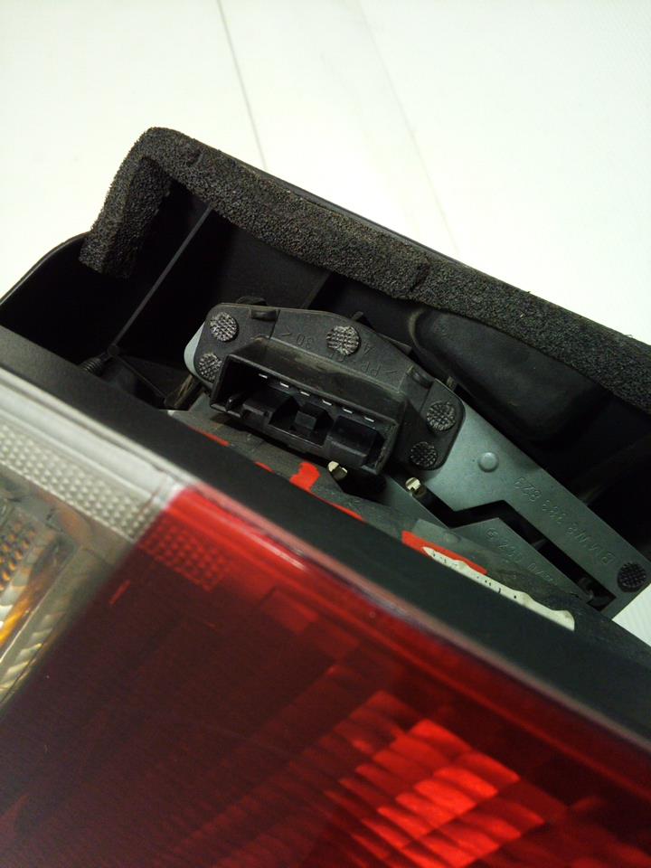 Fanale posteriore principale sinistro (luci) BMW SERIE 3 E46 PHASE 1 Gasolina - 1