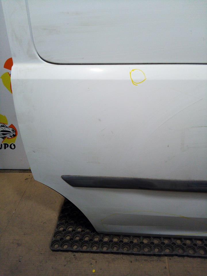 Porte laterale droit OPEL COMBO C PHASE 1 Diesel - 1