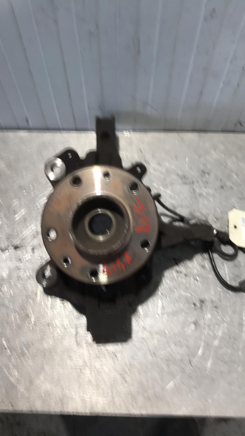 Fusee avant gauche RENAULT MEGANE 3 PHASE 1 Diesel - 1
