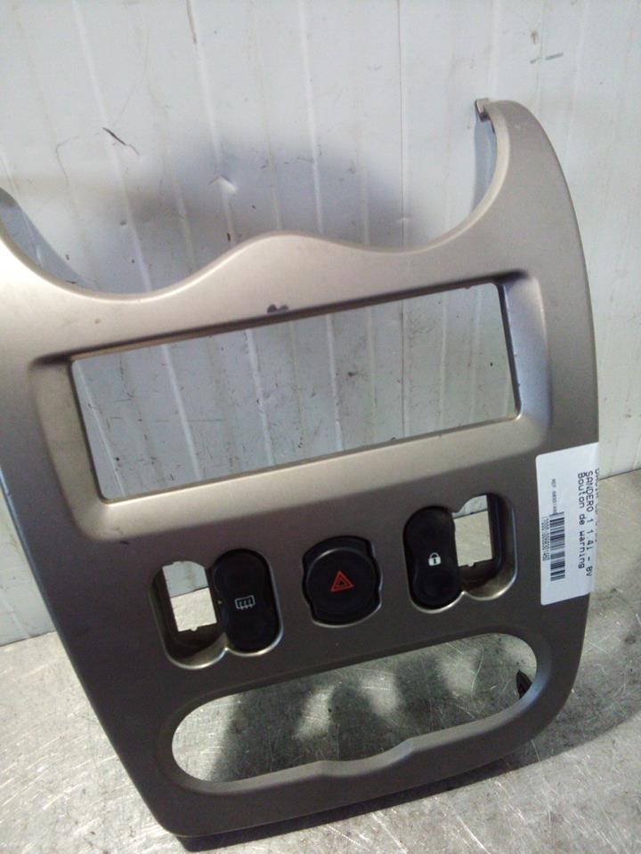 Bouton de warning DACIA SANDERO 1 Essence/GPL - 1