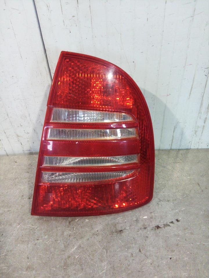 Fanale posteriore principale destro (luci) SKODA SUPERB 1 Diésel - 1
