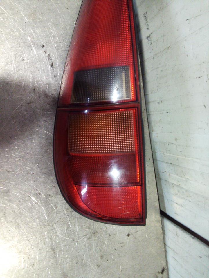 Fanale posteriore principale sinistro (luci) RENAULT LAGUNA 1 PHASE 2 BREAK Diésel - 1