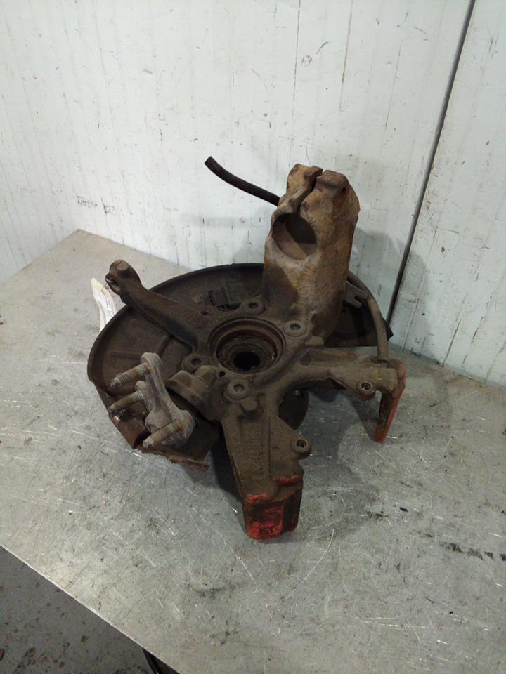 Fusee avant gauche VOLKSWAGEN GOLF 5 Diesel - 1