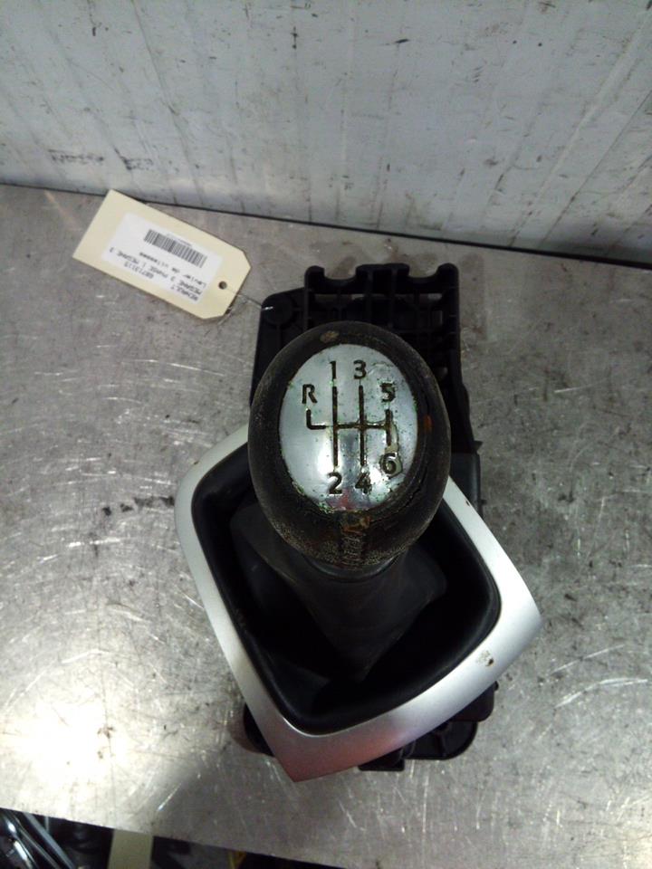 Levier de vitesses RENAULT MEGANE 3 PHASE 1 Diesel - 1