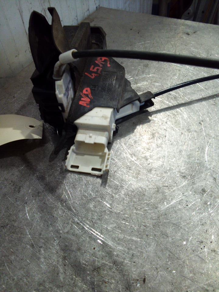 Chiusura centralizzata anteriore destra PEUGEOT 407 PHASE 1 BREAK Diésel - 1
