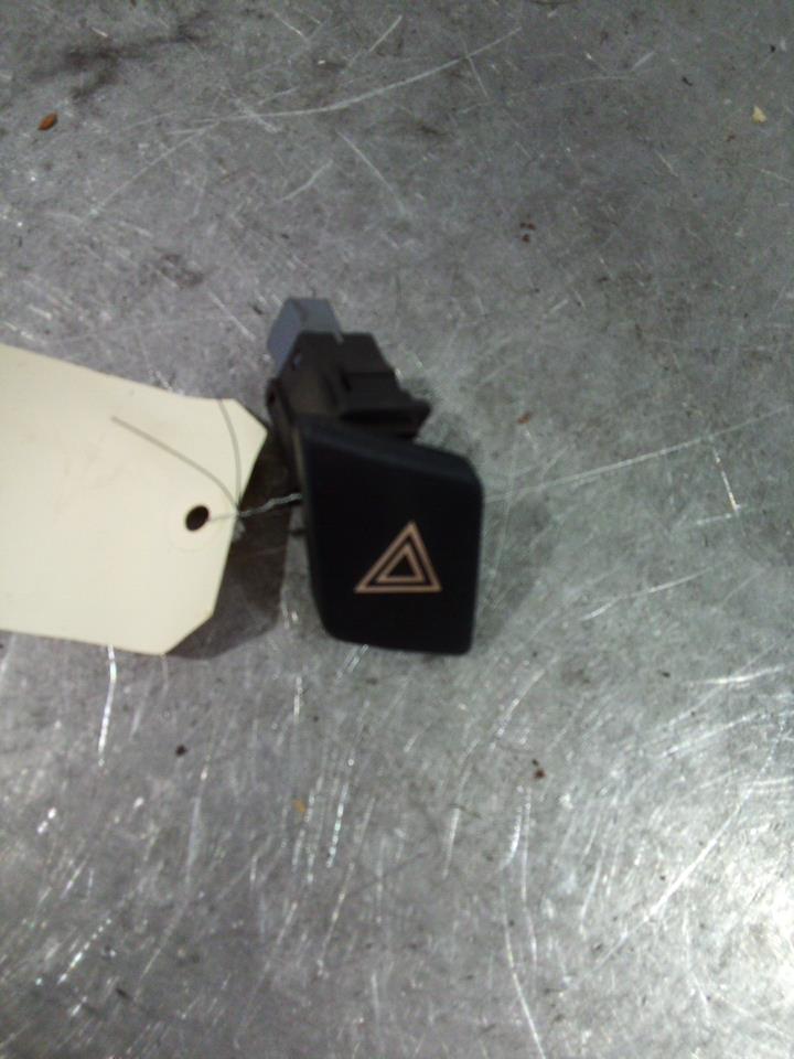 Interruttore luci emergenza TOYOTA YARIS 2 PHASE 1 Diésel - 1
