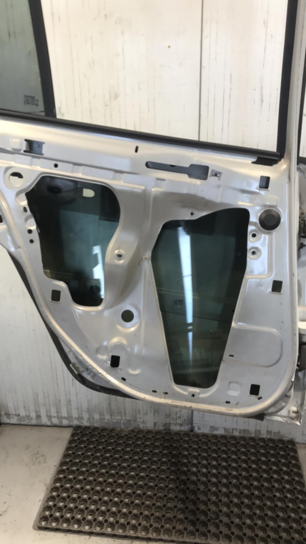 Porte arriere gauche RENAULT MEGANE 2 PHASE 1 Diesel - 1