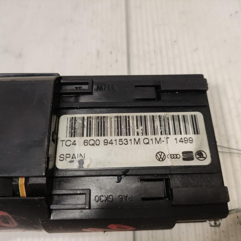 Commande de phare VOLKSWAGEN POLO 4 PHASE 2 Diesel - 1