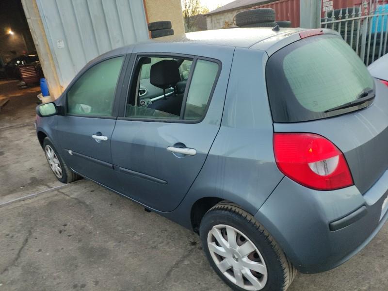 Pare soleil gauche RENAULT CLIO 3 PHASE 1 Essence - 1