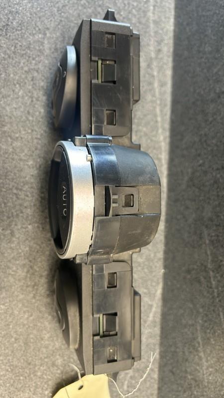 Commande chauffage RENAULT CLIO 3 PHASE 1 Diesel - 1