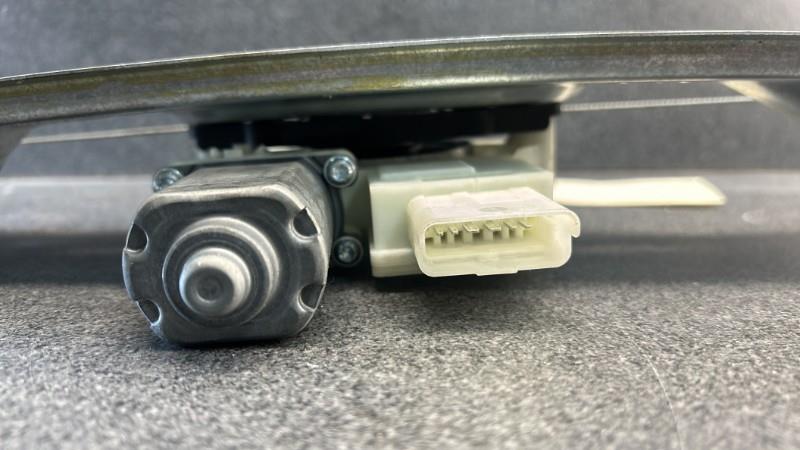 Alzacristalli elettrico posteriore destro NISSAN QASHQAI 2 PHASE 2 Diésel - 1