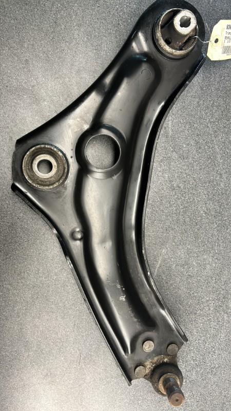 Triangolo anteriore sinistro RENAULT MEGANE 4 PHASE 1 Diésel - 1