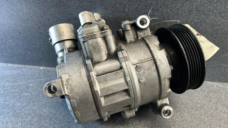 Compresseur clim VOLKSWAGEN GOLF 6 Essence - 1