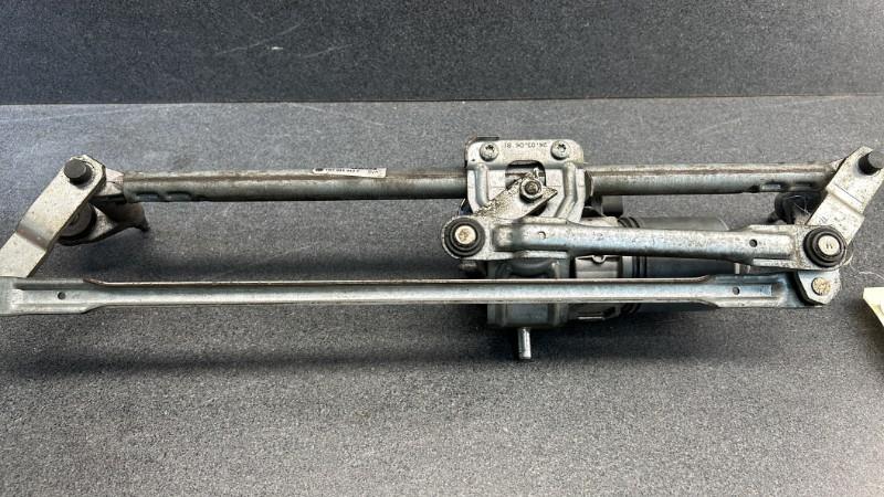 Motore tergicristallo anteriore VOLKSWAGEN GOLF 5 Diésel - 1