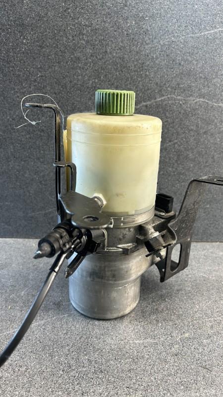 Pompe de direction SKODA ROOMSTER PHASE 1 Diesel - 1