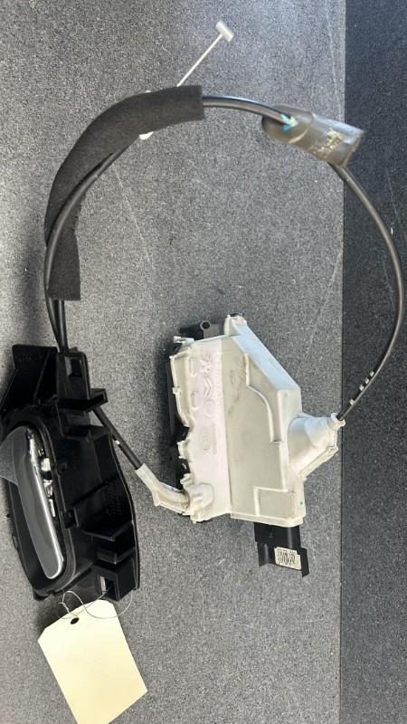 Serrure avant droit CITROEN C3 2 PHASE 1 Diesel - 1