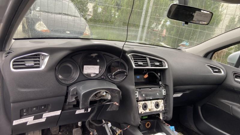Tableau de bord CITROEN C4 2 PHASE 1 Diesel - 1