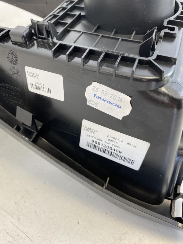 Console central (interieur plastique) RENAULT MEGANE 3 PHASE 3 Essence - 1