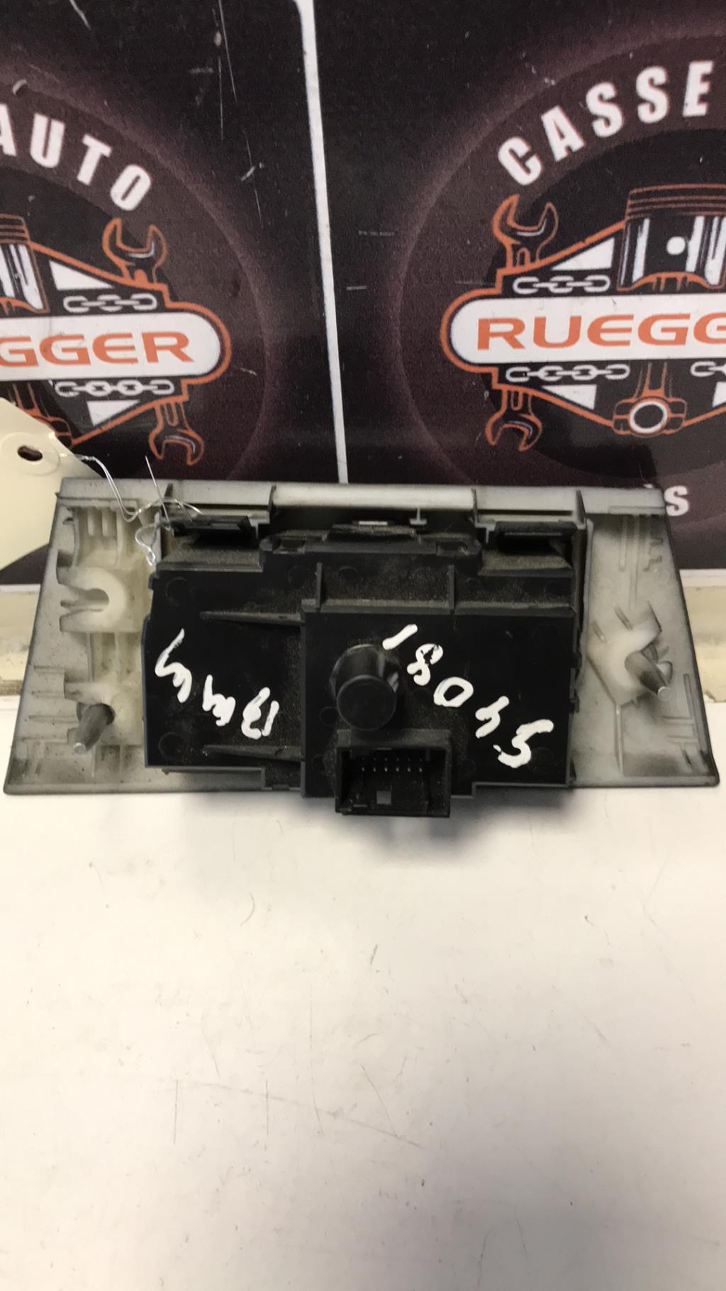 Commande de phare BMW SERIE 3 E90 PHASE 1 Diesel - 1