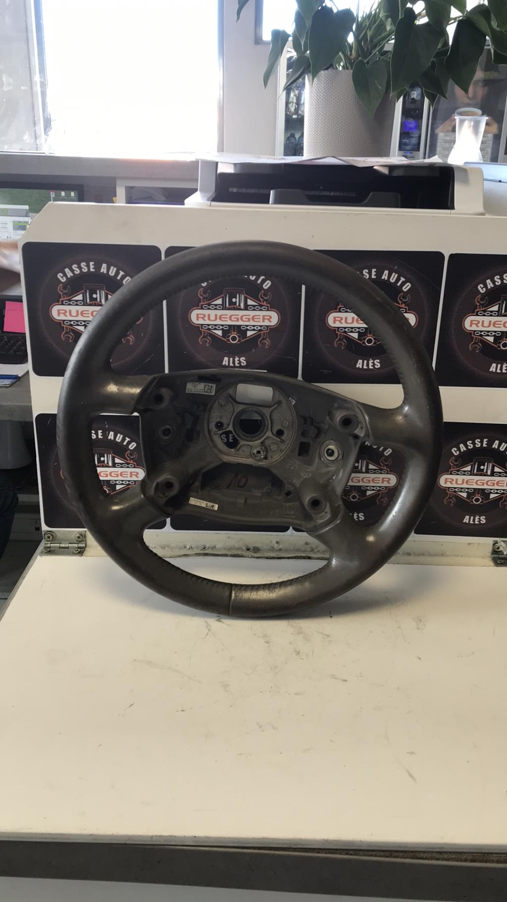 Volant AUDI A4 2 PHASE 1 Diesel - 1