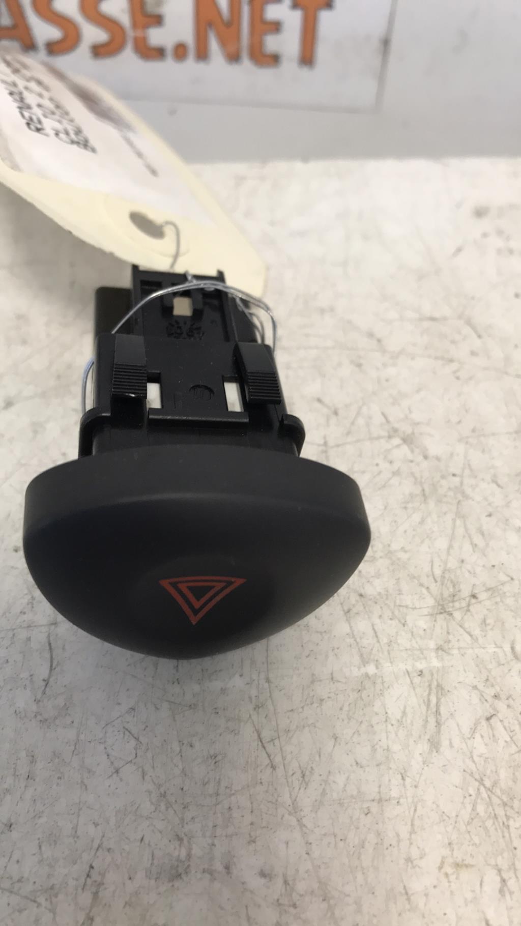 Bouton de warning RENAULT CLIO 2 CAMPUS PHASE 1 Diesel - 1