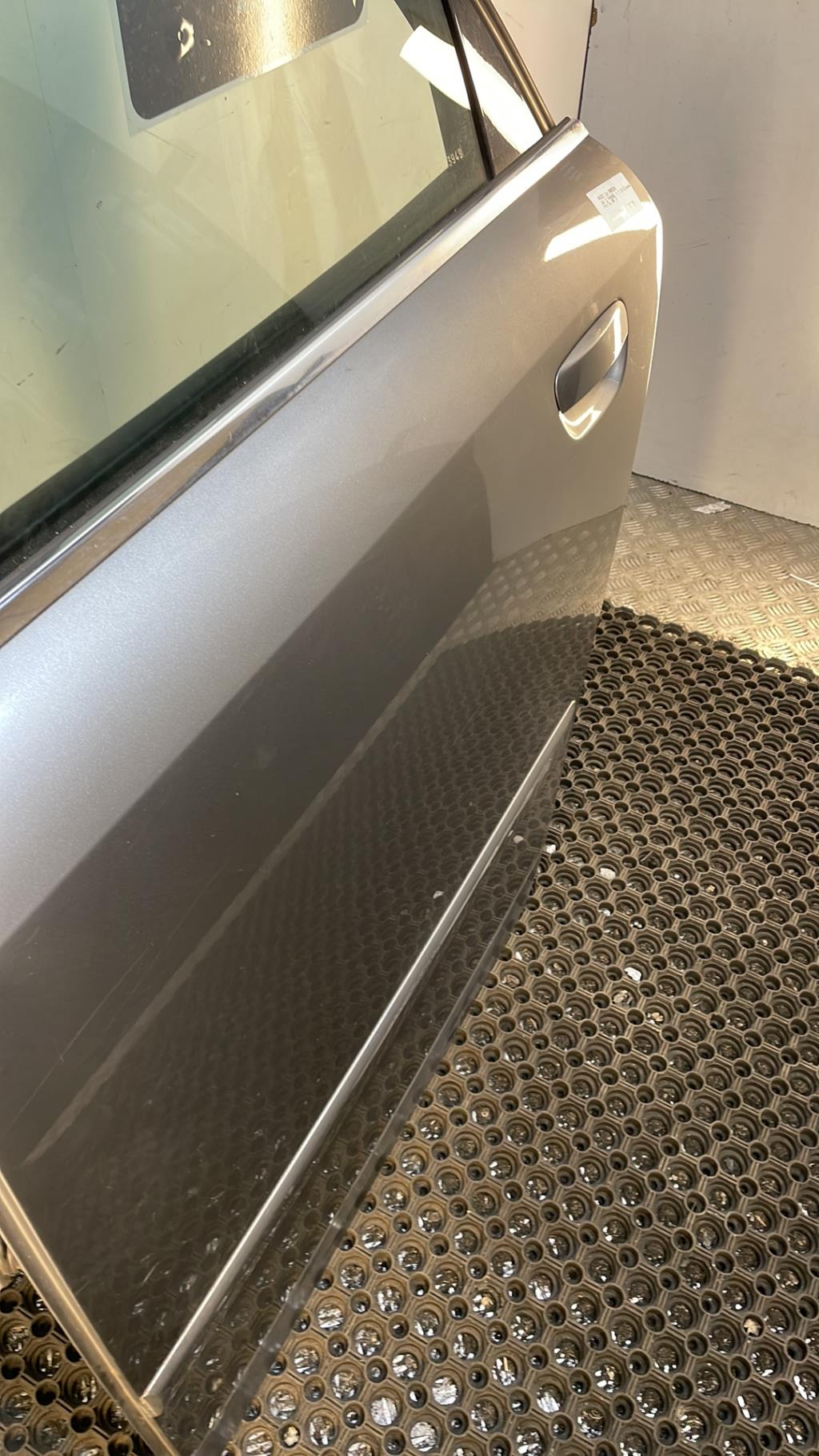 Porte arriere gauche AUDI A4 2 PHASE 1 Diesel - 1