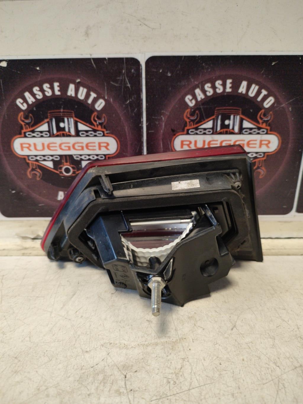 Feu arriere secondaire droit (feux) RENAULT CLIO 4 PHASE 1 Diesel - 1
