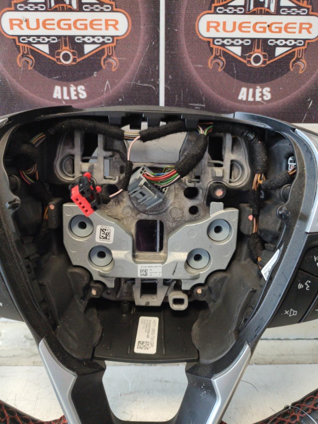 Volant FORD MONDEO 4 PHASE 1 BREAK Diesel - 1