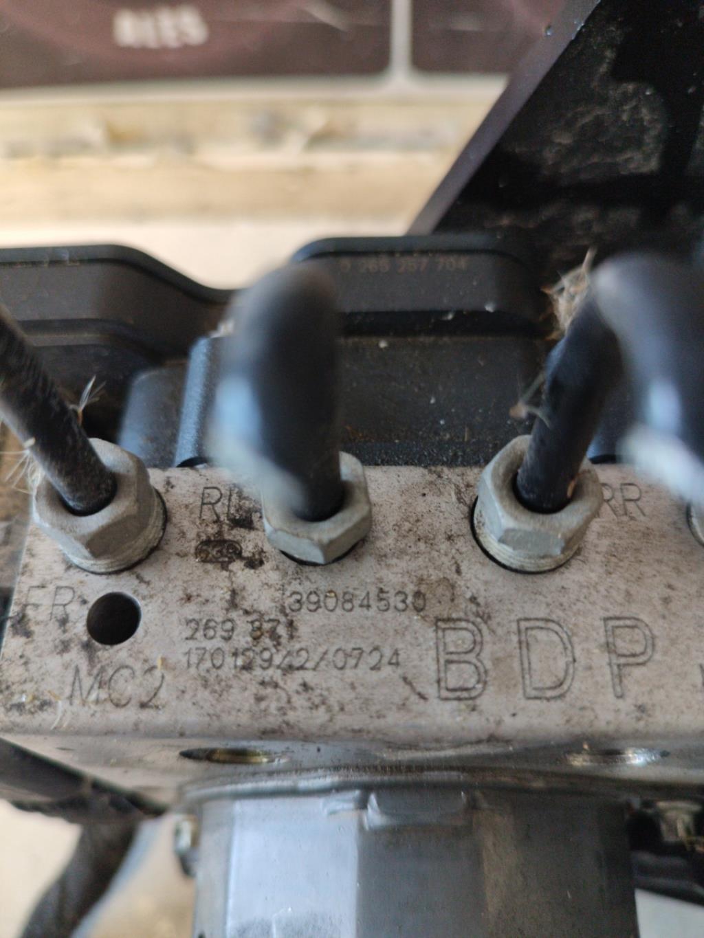 Bloc ABS (freins anti-blocage) OPEL CORSA E Essence - 1