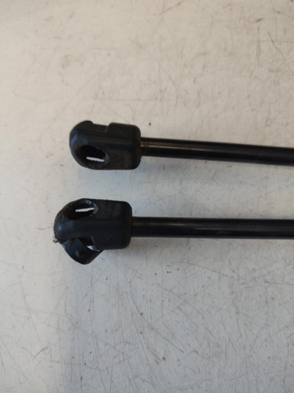 Verin de coffre OPEL CORSA E Essence - 1
