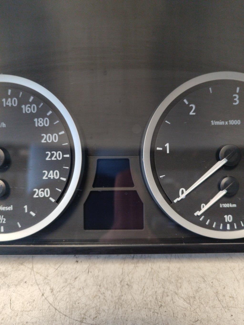 Compteur BMW 530D  - 1