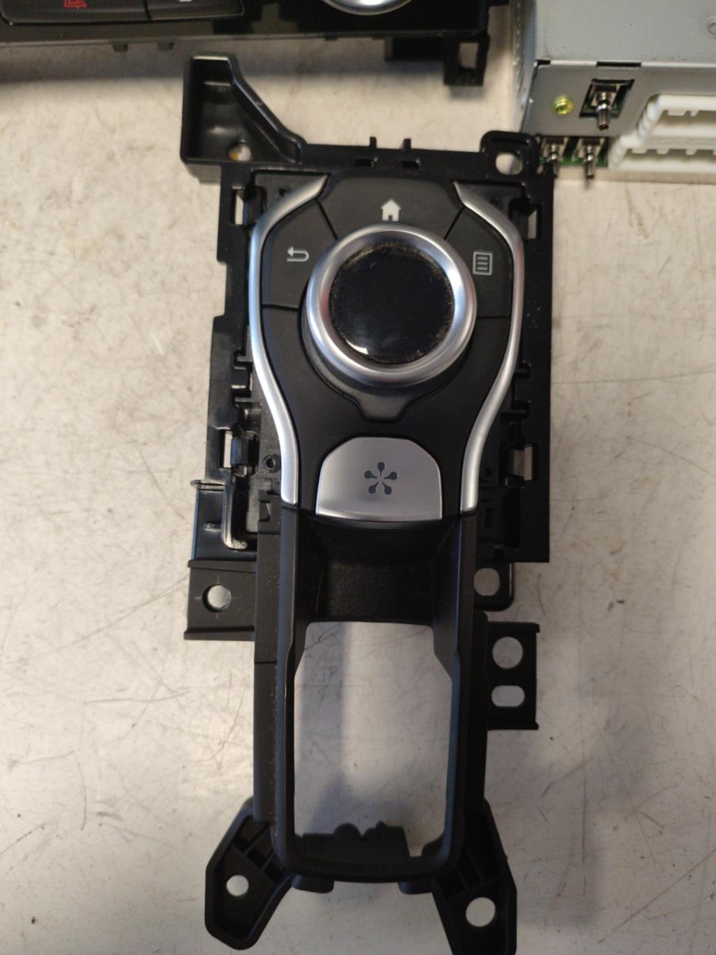 Ecran GPS RENAULT TALISMAN BREAK Diesel - 1