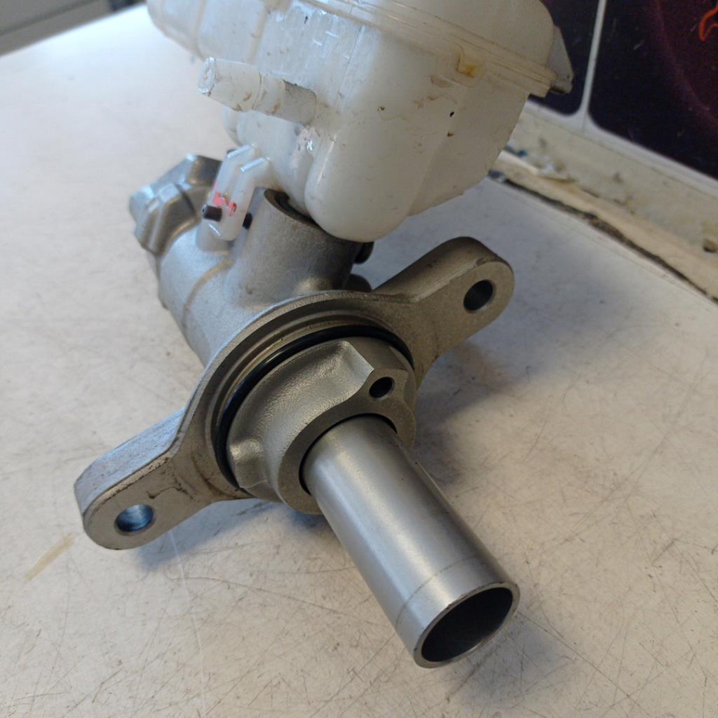 Maitre cylindre (freinage) RENAULT MEGANE 4 PHASE 1 Diesel - 1