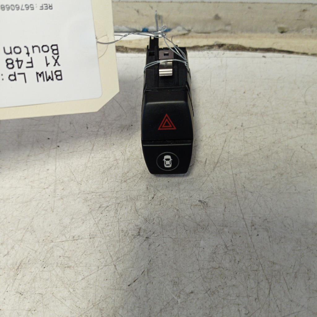 Bouton de warning BMW X1 F48 PHASE 1 Essence - 1